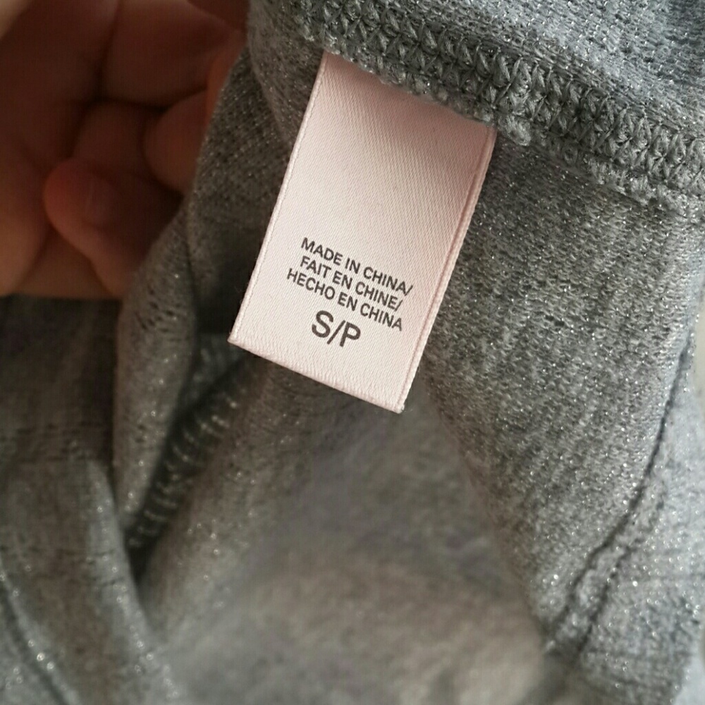 Victoria's Secret Heather Grey Metallic Knit Long-sleeve Layering Henley Top - Picture 8 of 13
